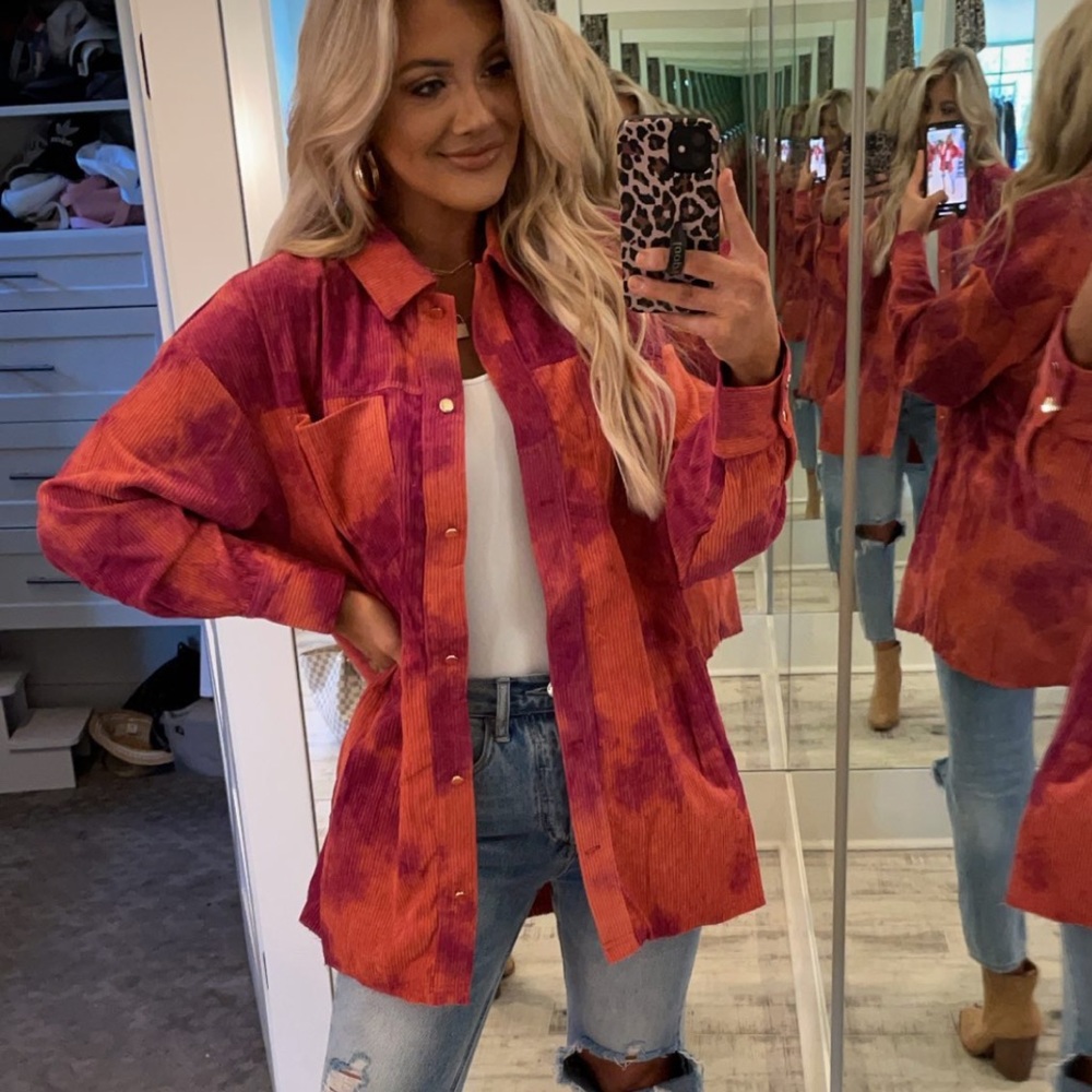 Tie dye button